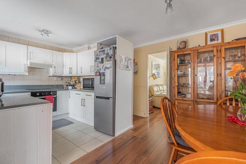 37 Liddell Way, Ascot, SL5 9UT
