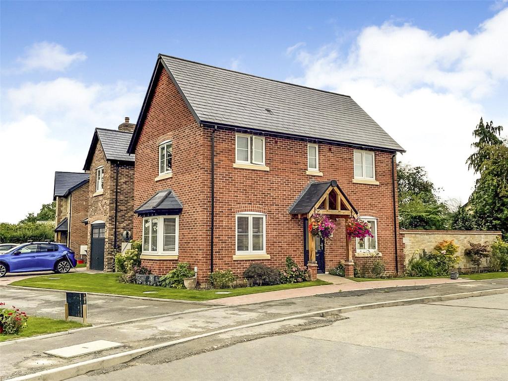 Maes Sarn Wen, Four Crosses, Llanymynech, Powys, SY22 3 bed detached
