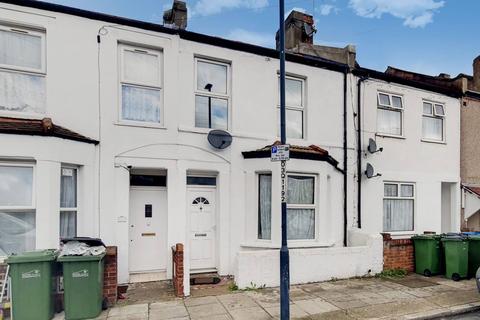 3 bedroom terraced house to rent - Reidhaven Road, Plumstead, London, SE18