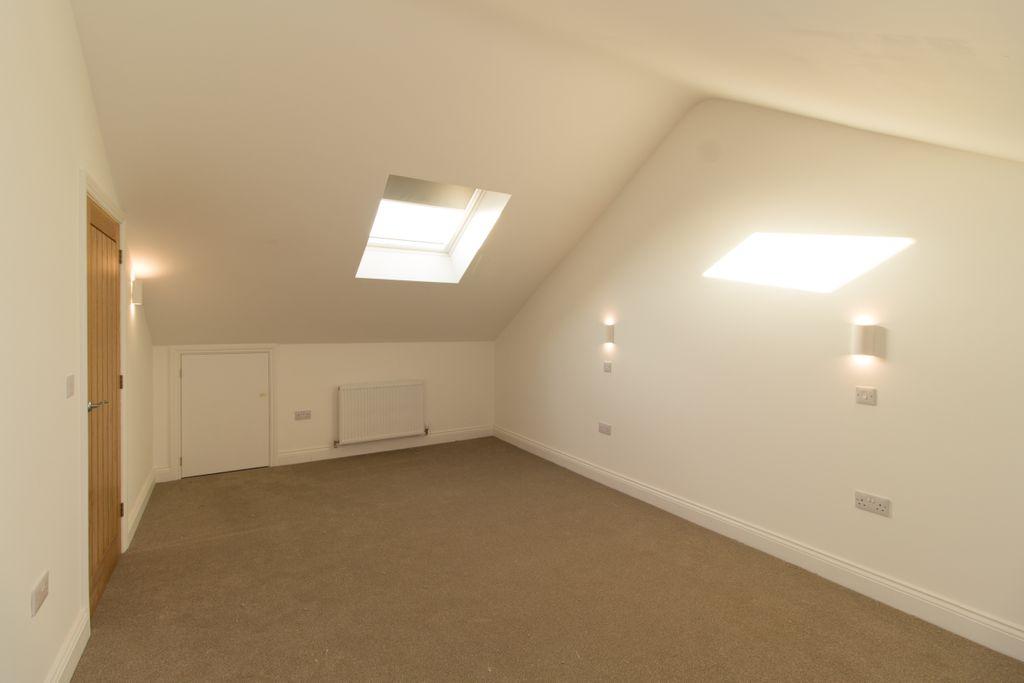 Bedroom 2 (Double)