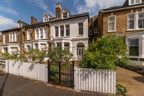 9a Thorncombe Road, London, SE22 8PX