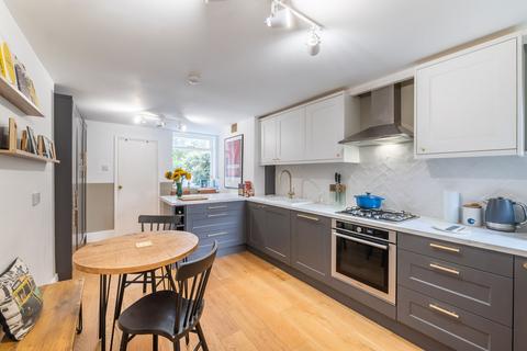 9a Thorncombe Road, London, SE22 8PX