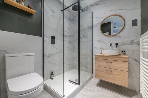 9a Thorncombe Road, London, SE22 8PX
