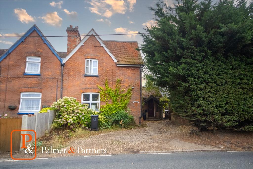 Bromley Road, Ardleigh, Colchester, Essex, CO7 3 bed semidetached