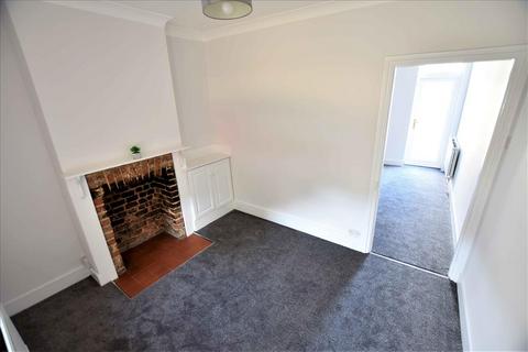 34 Hounslow Road, Hanworth, Feltham, TW13 6QH