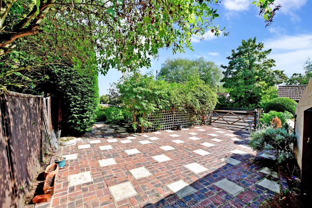External Lifestyle Photograph