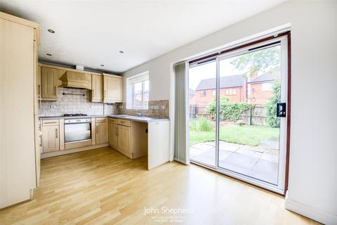 7 Finmere Way, Shirley, Solihull, B90 3SS