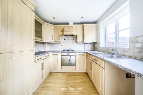 7 Finmere Way, Shirley, Solihull, B90 3SS