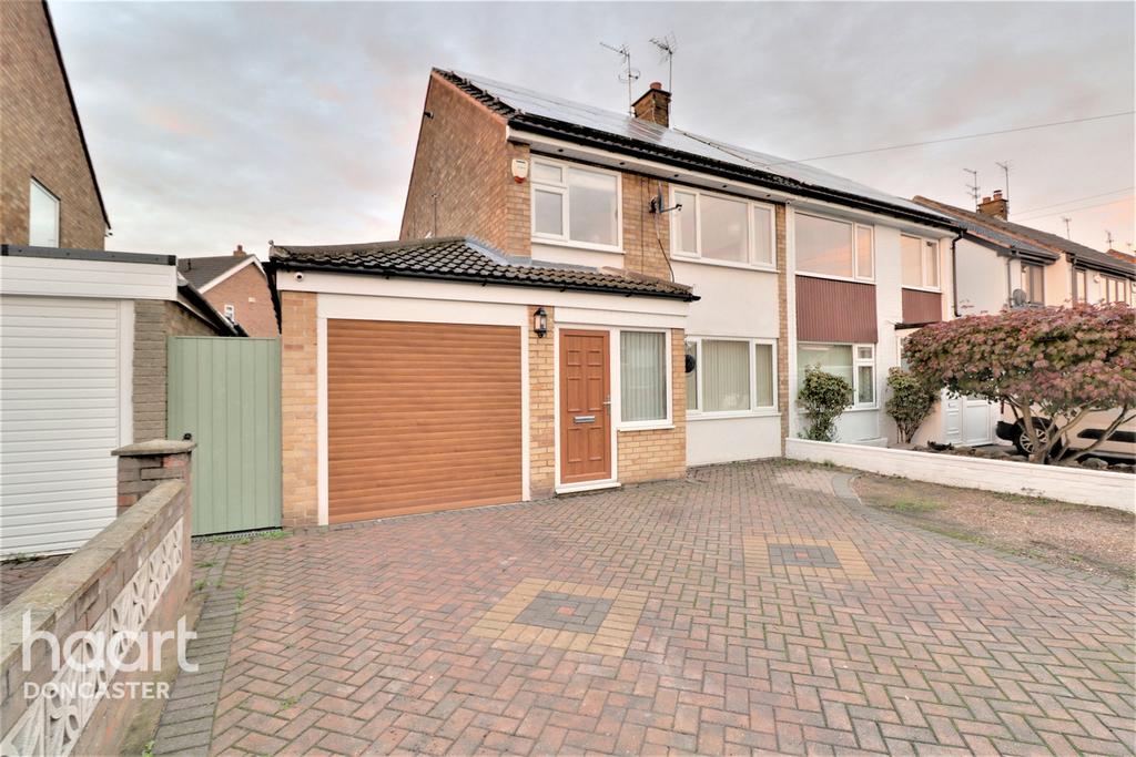 Cleveland Way, Doncaster 3 bed semidetached house for sale £180,000