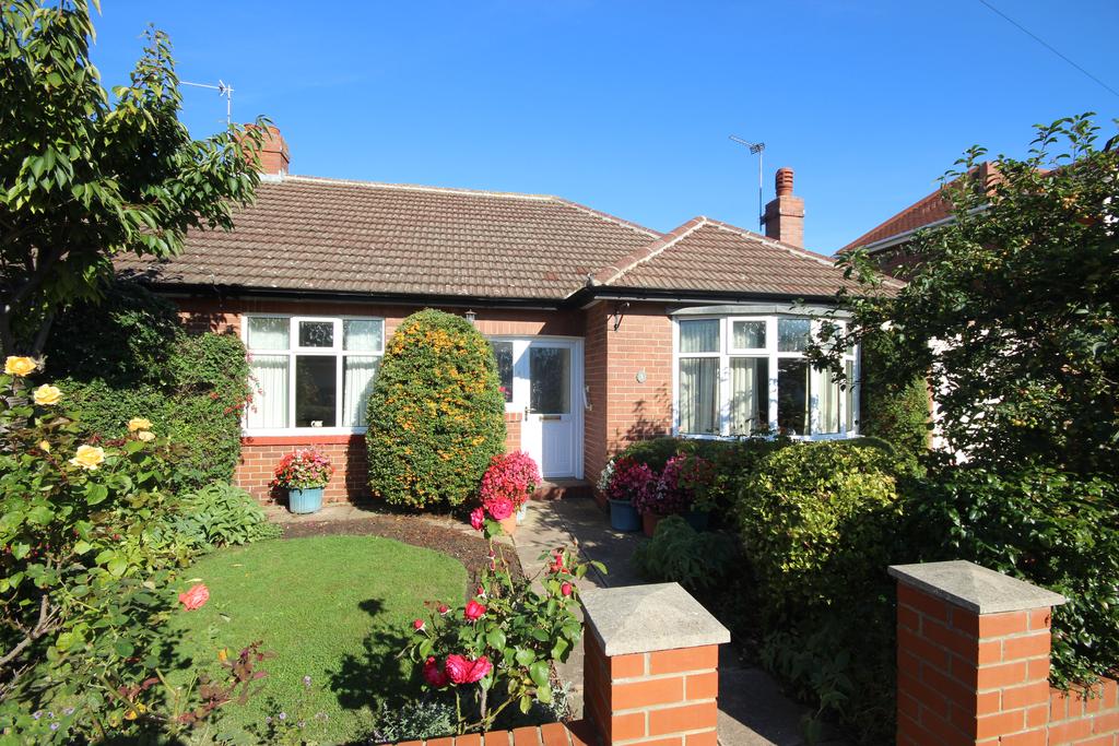 Thursby Avenue, Cullercoats, North... 2 bed semidetached bungalow £