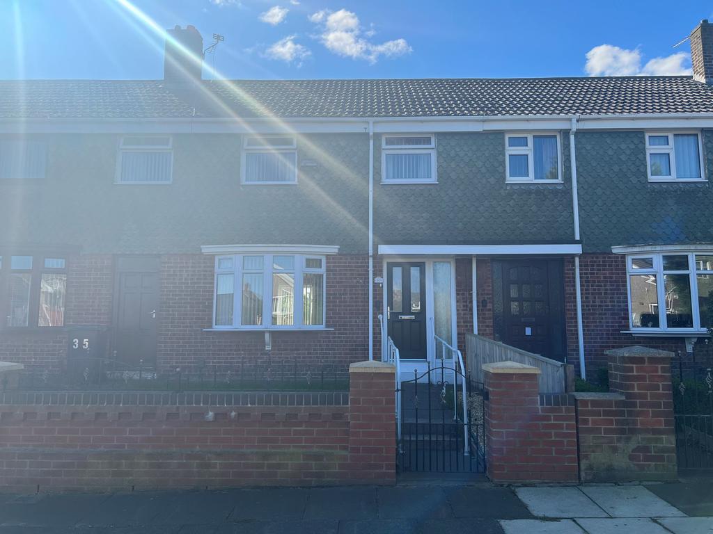 Marlowe Road, Hartlepool, Durham... 3 bed terraced house £96,000