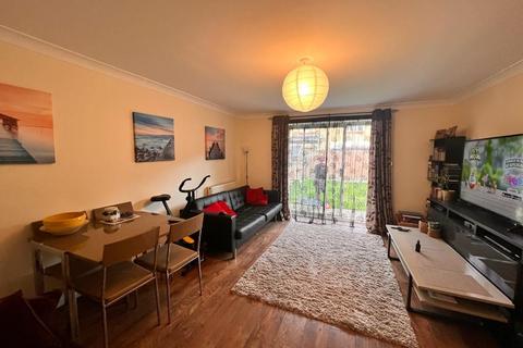 2 bedroom terraced house to rent, Fernhill Street, London, E16