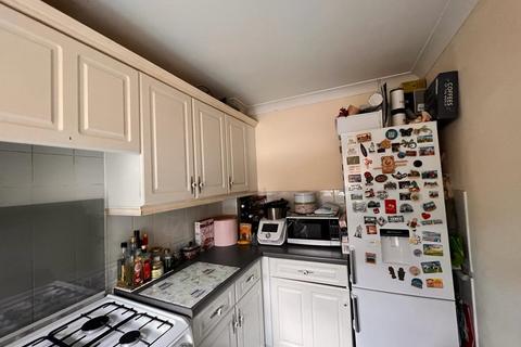 2 bedroom terraced house to rent, Fernhill Street, London, E16