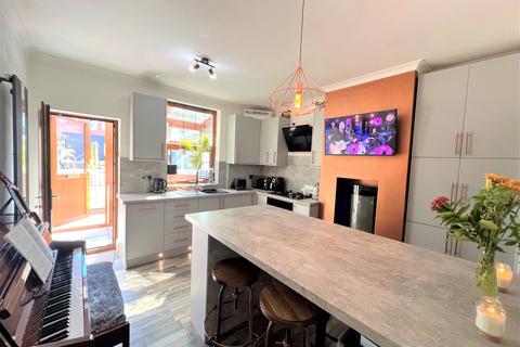 21 Bickerton Road, Sheffield, S6 1SF