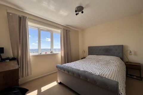 17 Austwick Close, Mapplewell, Barnsley, S75 5QF