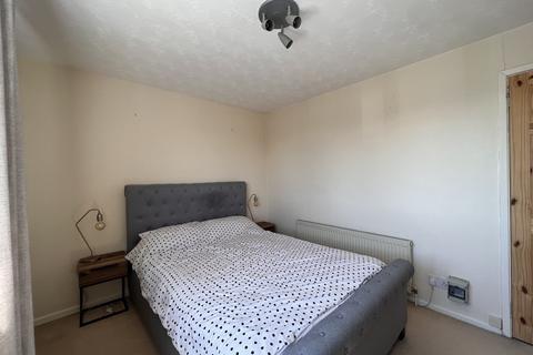 17 Austwick Close, Mapplewell, Barnsley, S75 5QF