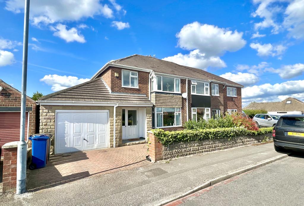 Coronation Crescent, Birdwell, Barnsley 3 bed semidetached house £