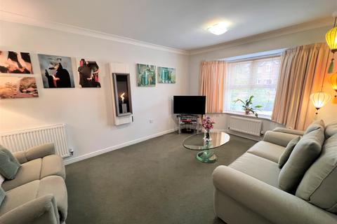 63 Brettas Park, Monk Bretton, Barnsley, S71 1XU