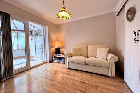 63 Brettas Park, Monk Bretton, Barnsley, S71 1XU