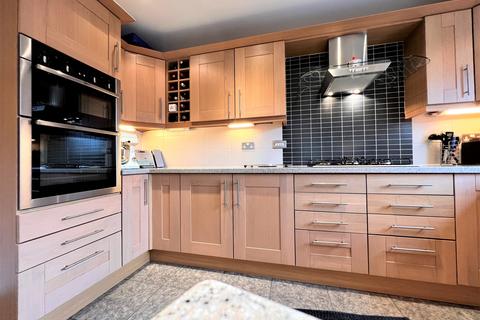 63 Brettas Park, Monk Bretton, Barnsley, S71 1XU
