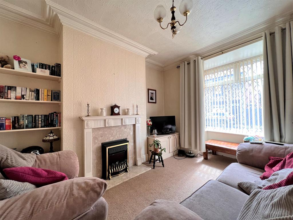 Shaw Lane,Barnsley,S70 6EJ 3 bed end of terrace house £130,000