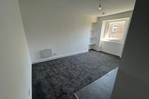 2 bedroom flat to rent, Park Avenue, Baxter Park, Dundee, DD4