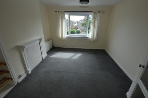 2 bedroom flat to rent, Kings Crescent, Rosyth, KY11