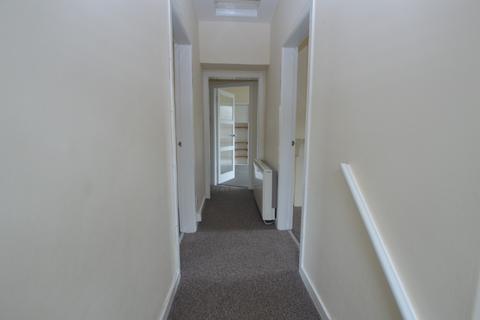 2 bedroom flat to rent, Kings Crescent, Rosyth, KY11