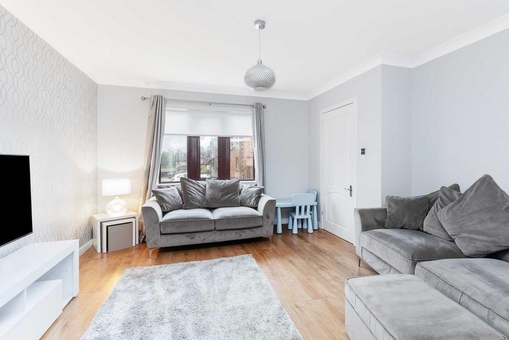 Ayr Drive, Airdrie 3 bed semidetached house £180,000