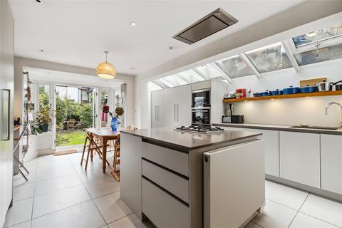 58 Vanderbilt Road, London, SW18 3BQ