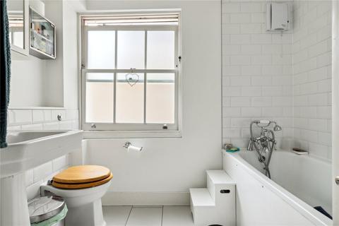 58 Vanderbilt Road, London, SW18 3BQ