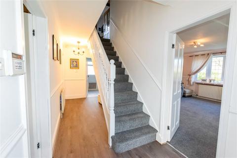 28 Carmen Crescent, Holton Le Clay, Grimsby, DN36 5DD