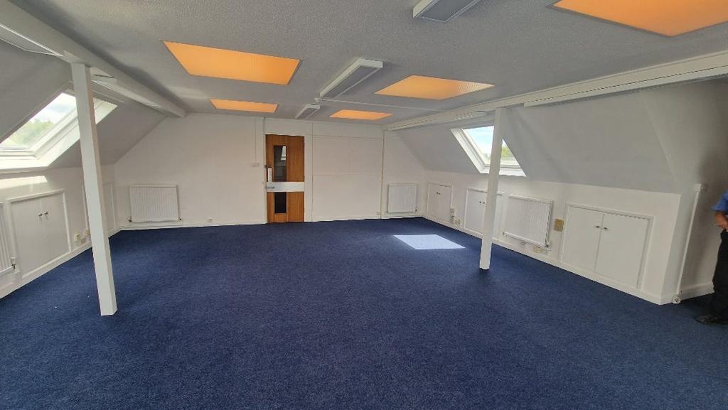 21 23 East St internal.jpg