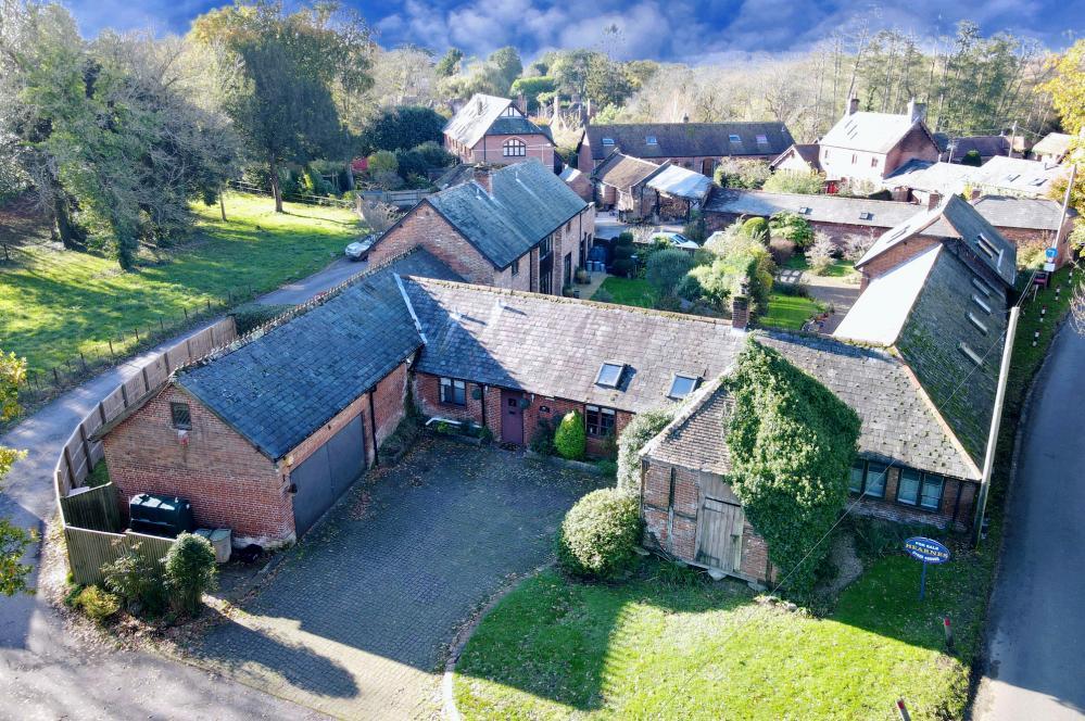 Derritt Lane, Sopley, Bransgore, BH23 7AZ 5 bed detached house for sale