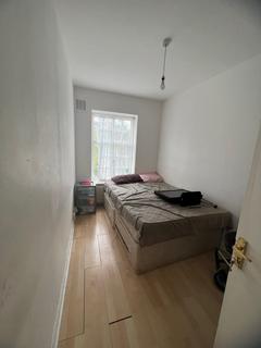 2 bedroom flat for sale, Stratheden Parade, London, SE3