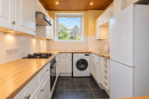 3 bedroom flat to rent, Northolt, UB5 5PX