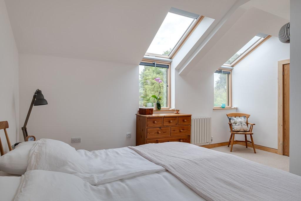 Principal bedroom with en-suite bathroom