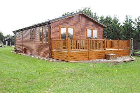 1 bedroom bungalow for sale, The Retreat, St. Marys Lane, North Ockendon, Upminster, RM14