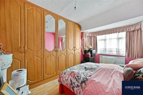 120 Rydal Crescent, Perivale, Greenford, UB6 8EQ