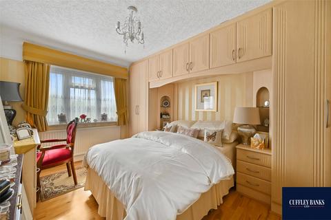 120 Rydal Crescent, Perivale, Greenford, UB6 8EQ