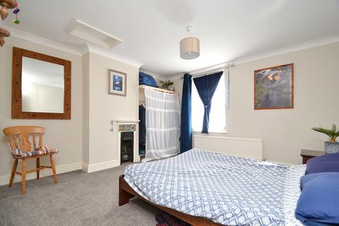 2 bedroom semi-detached house for sale - Ringham Road, Ipswich IP4 5BX