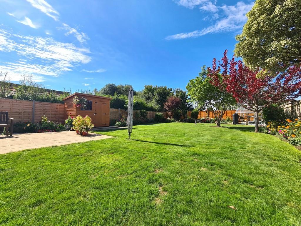 Hunts Pond Road, Park Gate 3 bed detached bungalow for sale £525,000