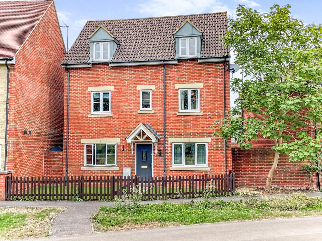Henchard Crescent, Taw Hill, Swindon 4 bed detached house £425,000