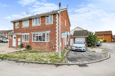 16 Baron Close, Stratton, Swindon, SN3 4XQ