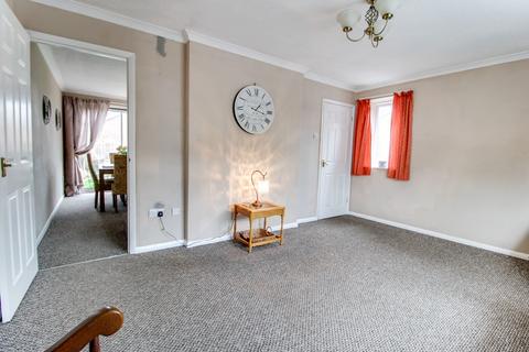 16 Baron Close, Stratton, Swindon, SN3 4XQ