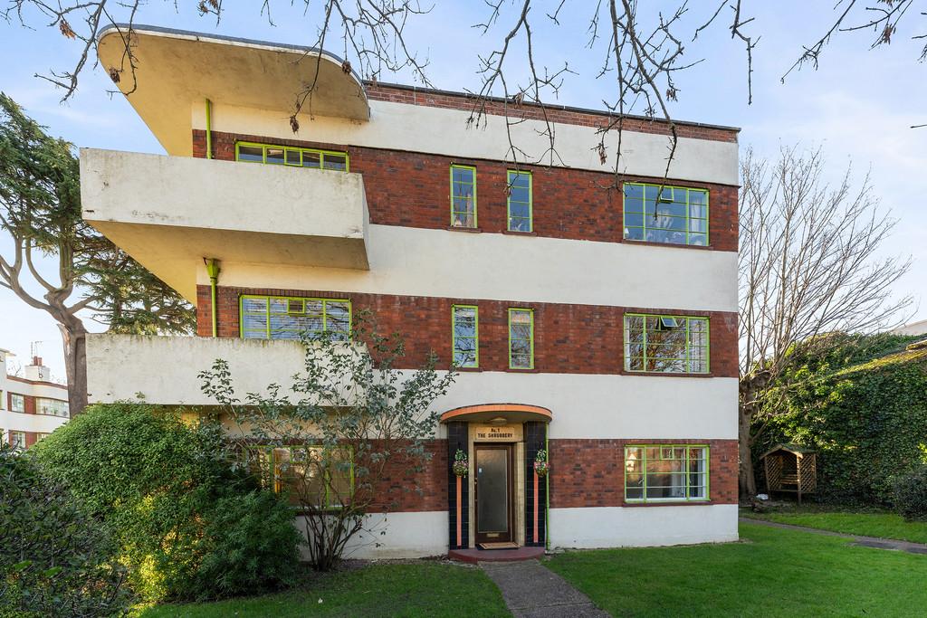 Grosvenor Road, Wanstead 2 bed ground floor flat £525,000