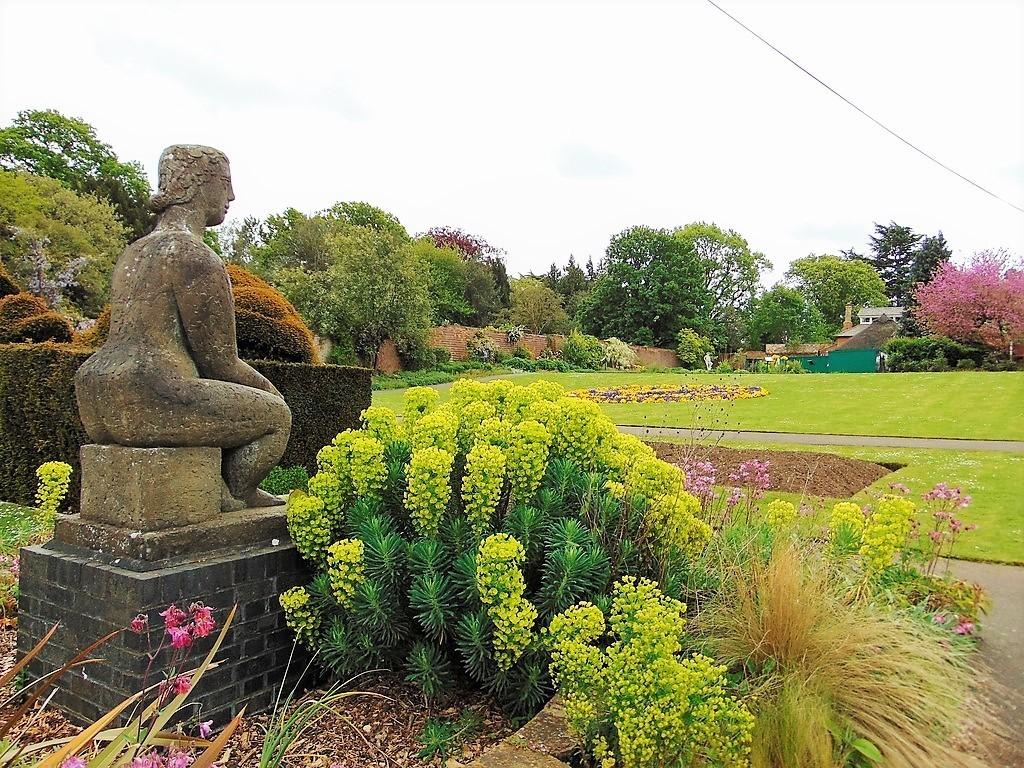 Delapre Abbey Gardens