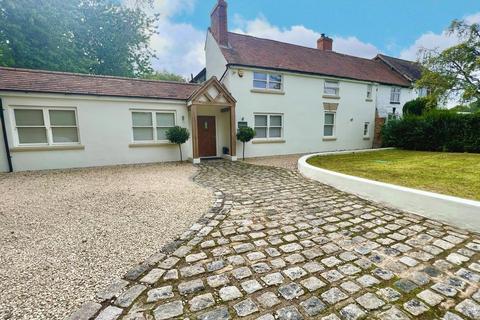 Glencoe Dark Lane, Kings Norton, Birmingham, B38 0HD