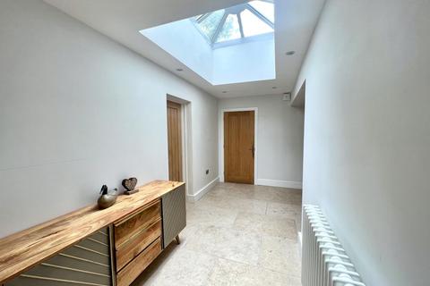 Glencoe Dark Lane, Kings Norton, Birmingham, B38 0HD