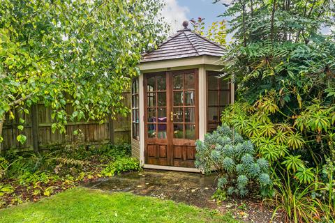 19 Bereweeke Way, Winchester, SO22 6BJ